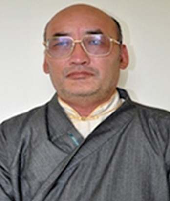 བཀའ་བློན་འཕགས་པ་ཚེ་རིང་།